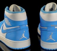 Air-Jordan-1-Retro-White-University-Blue-04