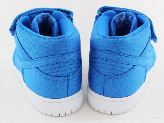 nike-sb-dunk-mid-photo-blue-ripstop-nylon-04-570x428