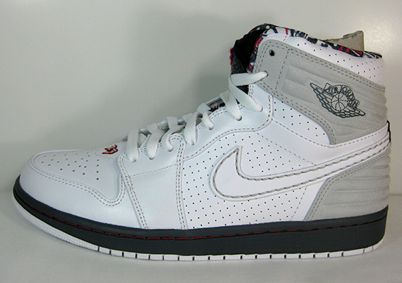 air-jordan-1-bugs-reminder-5