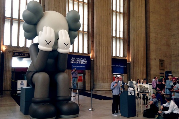 kaws-companion-passing-through-at-30th-street-station-in-philadelphia-03-630x420