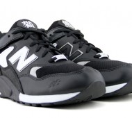 new-balance-mt580-panda-customs-02