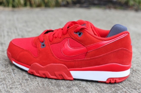 nike-air-trainer-88-pimento-01-570x379