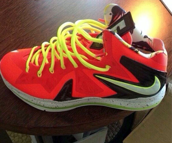 nike-lebron-x-elite-infrared-volt-2