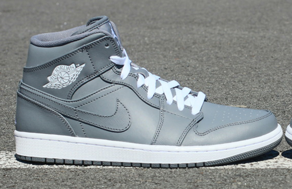 air-jordan-1-mid-cool-grey-1