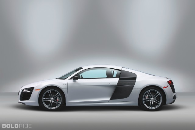 audi-r8-52.2000x1333.May-23-2012_08.26.14.170655