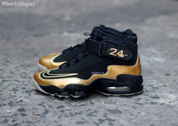 Nike air griffey max 1 gold and on sale black