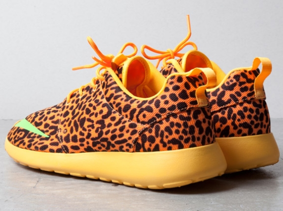 nike-roshe-run-fb-orange-leopard-02