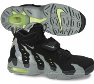 nike-air-dt-max-96-black-mica-green-volt-2-570x479