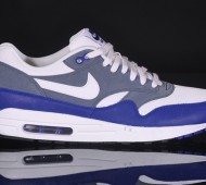 nike-air-max-1-essential-deep-royal-blue-1