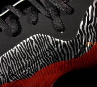 nike-flightposite-no-zip-zebra-03-570x379