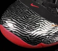 nike-flightposite-no-zip-zebra-06-570x379