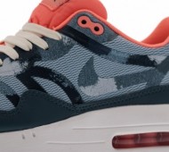 nike-wmns-air-max-1-tape-4-570x381