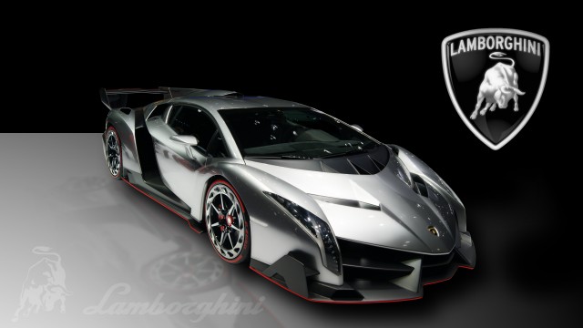 Lamborghini Veneno $4.5 Million Supercar Speed Test