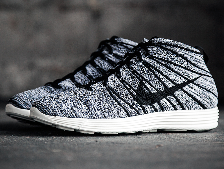 nike-flyknit-chukka-black-sail-arriving-3