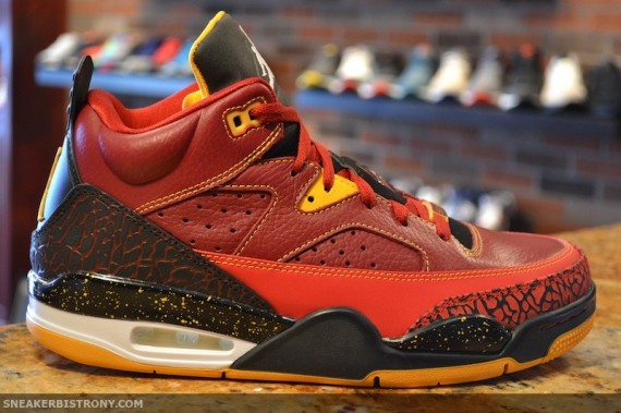 jordan-son-of-mars-low-atlanta-hawks-arriving-at-retailers-02-570x379