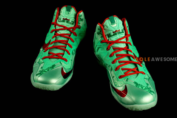 christmas-lebrons-nike-11-7