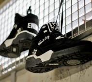 ewing-guard-black-white-4