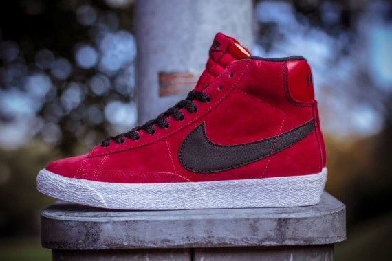 Nike blazers cheap red and black