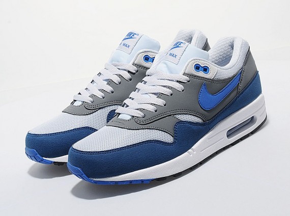 nike-air-max-1-blue-grey-white-01-570x424