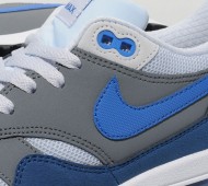 nike-air-max-1-blue-grey-white-03-570x640