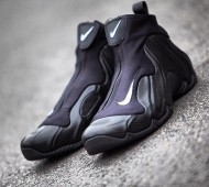 nike-air-flightposites-carbon-fiber-release-01-570x570